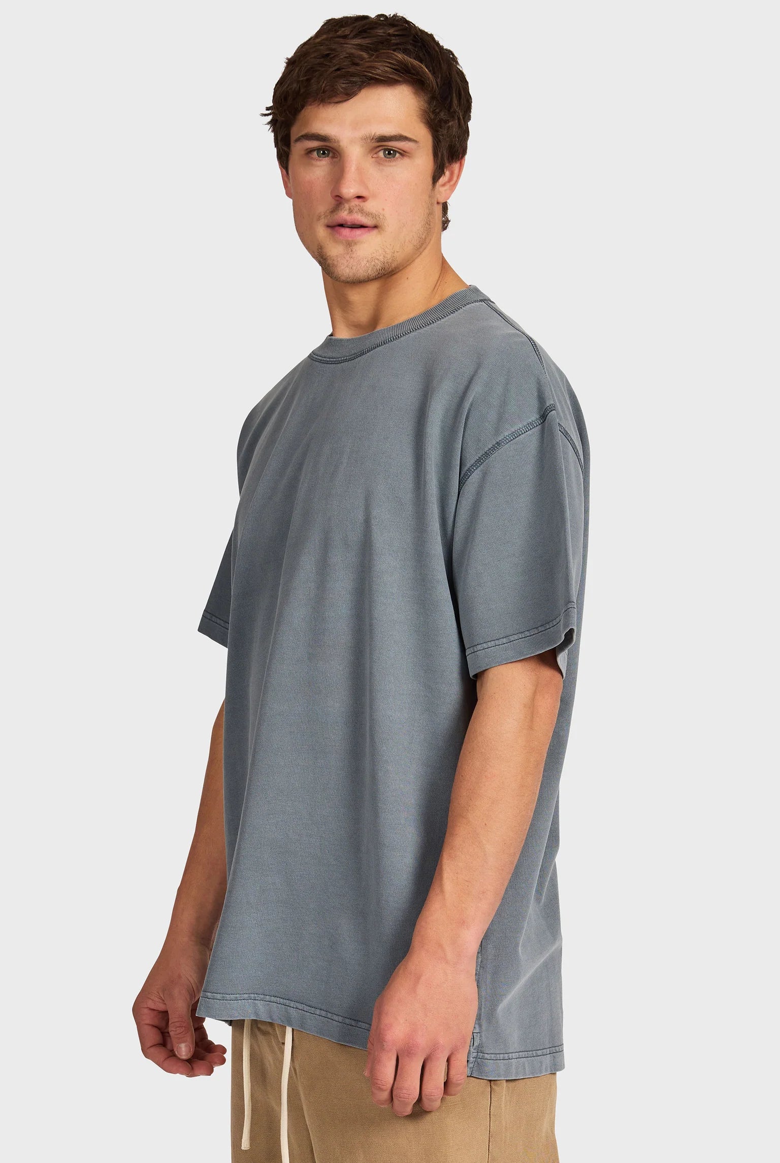バーシティー クルーTシャツ - Graphite Blue